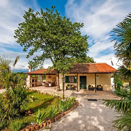 Vila Casa Valeluna